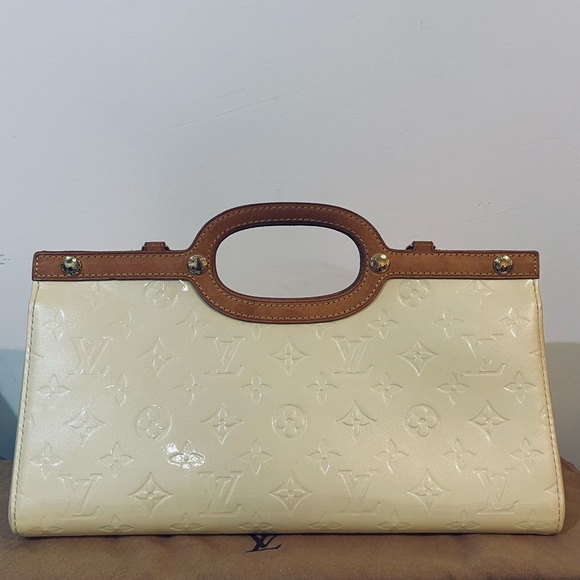 💛Louis Vuitton Roxbury with Crossbody Strap and Coin Pouch - Picture 5 of 13